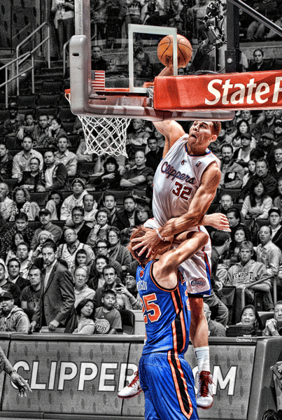 Blake Griffin dunking over New York Knicks center Mozgov