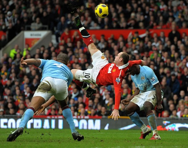 Wayne Rooney epic goal in the Manchester darby 