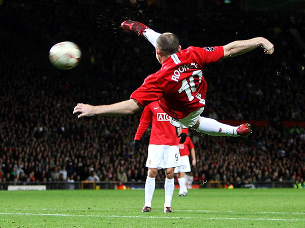 Red Army Manchester United beat Manchester City with an amazing goal by Rooney  